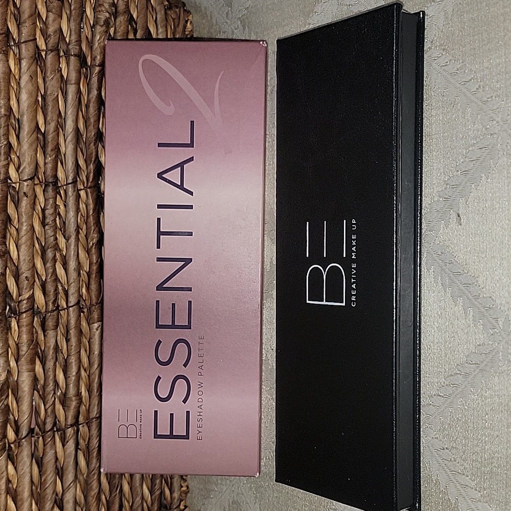 BE CREATIVE MAKEUP ESSENTIAL 2 EYESHADOW PALETTE